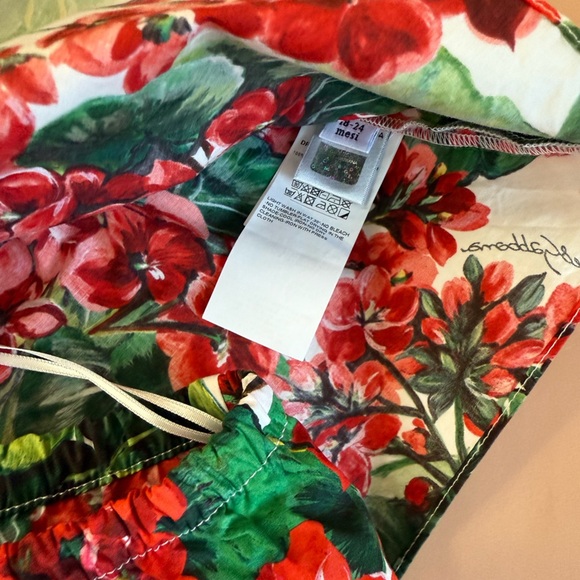 D&G White Dress with Red Floral Design - Picture 6 of 9